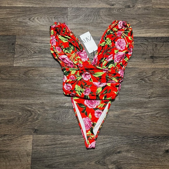 NEW Zara Thick Strap Floral Printed Draped Bodysuit Size Small Vacation NWT - Picture 7 of 9